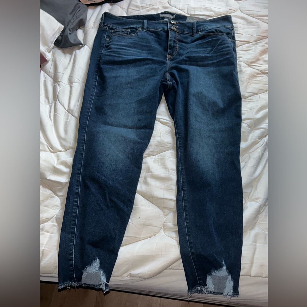 torrid ripped skinny jeans 22R brand new